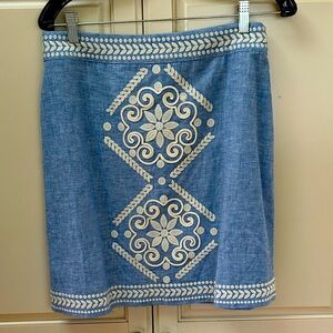 Boden skirt size 8 with beautiful embroidery.